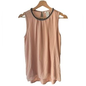 Design History Rose Colored Top with Rhinestone Neck and Keyhole‎
